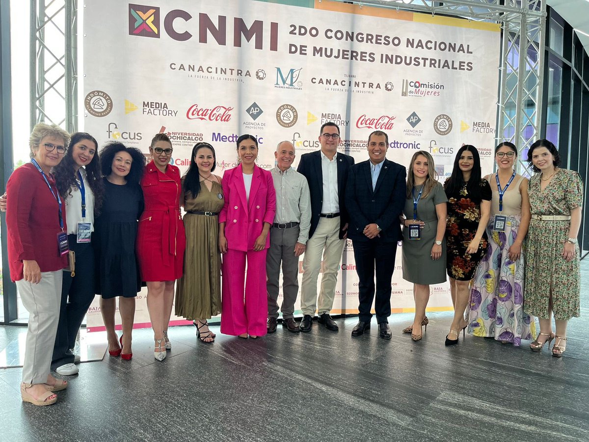 JACentenoR's tweet image. En el marco del 2do. #CNMI2022 firmamos un convenio tripartito entre @ema_ac, el Gobierno de Baja California y @CANACINTRAMex. 

Seguimos generando alianzas que beneficien a las y los industriales de México. 🤝🏻