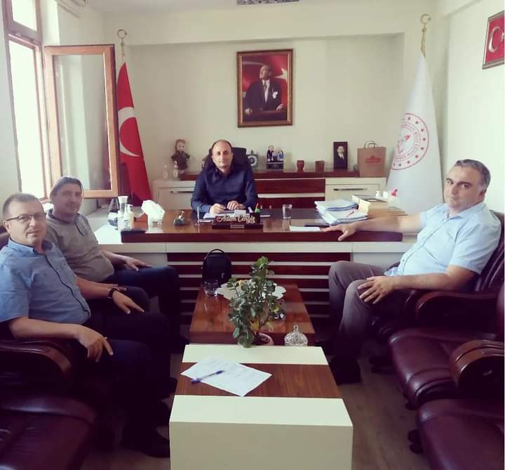 KemalpasaMem's tweet photo. Arhavi İlçe Milli Eğitim Müdürü Aytaç Akgümüş ve Şube Müdürü Melih Türedi, İlçe Milli Eğitim Müdürümüz Adem Cengiz'i ziyaret ettiler.

@tcmeb @AdemCENGIZ08 @FahriAcar08 @YilmazDoruk29 @fehmirasimcelik @nznsener
@tuncay_morkoc @artvinpost @KemalpasaArtvin  @Sevdamizartvinn https://t.co/UZqhRqlURc