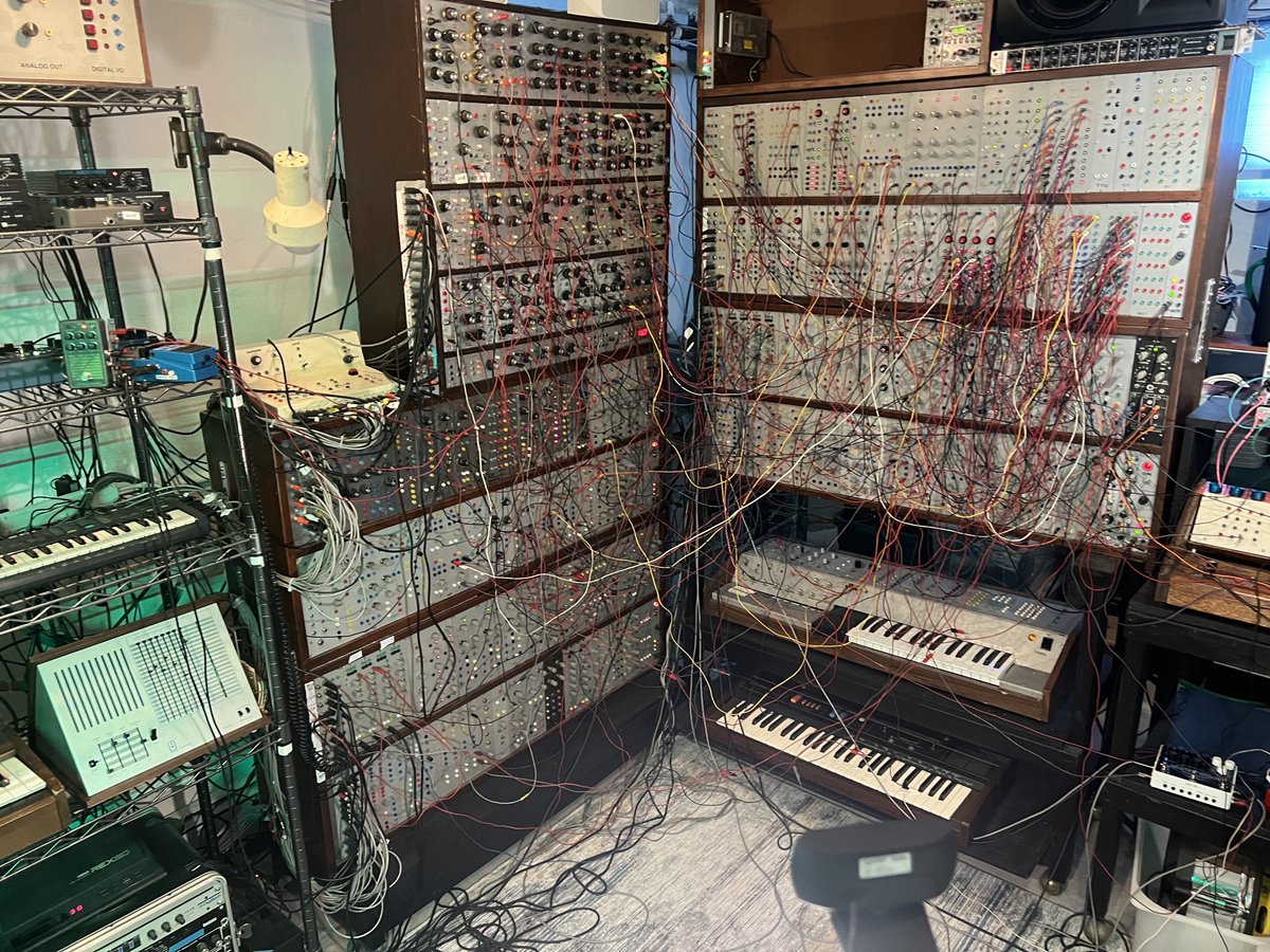 ModularSynth's tweet image. And this what the bulk of the patch looks like now - I still will hone it a bit more later... Again, listen live at synth.media.mit.edu