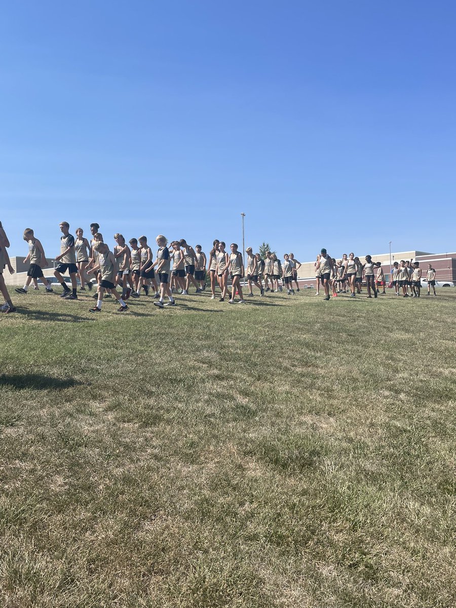 JenBruse's tweet photo. Almost time! 1st meet of the season!#walkthecourse @CTMSBulldog @msgracebianco https://t.co/zRnGJ3pPdN