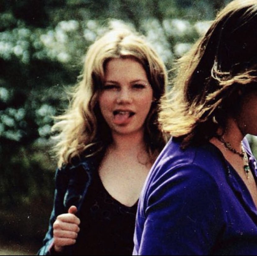 Happy birthday to michelle williams!!! jen lindley wouldn t have been the same without her <3 