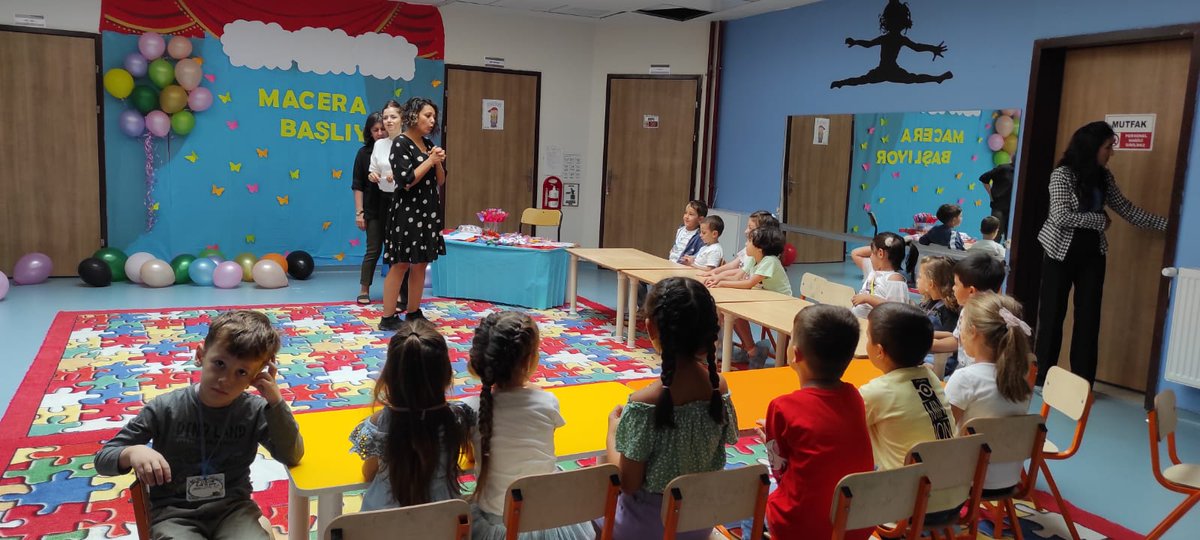 KemalpasaMem's tweet photo. İlçe Milli Eğitim Müdürümüz Adem Cengiz, 15 Temmuz Anaokulu'muzu ziyaret ederek, okula uyum etkinliklerine katılan öğrencilerimizle bir araya geldi.

@tcmeb @AdemCENGIZ08 @FahriAcar08 @YilmazDoruk29 @fehmirasimcelik @nznsener
@tuncay_morkoc @KemalpasaArtvin  @Sevdamizartvinn https://t.co/w0Df37x36a