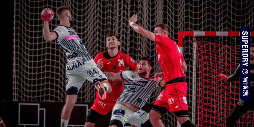 crmhb's tweet photo. 60’⏱🏁 | 𝗙𝗶𝗻 𝗱𝘂 𝗺𝗮𝘁𝗰𝗵
✅Sous l'impulsion d'un Arnaud Tabarand en feu (13 arrêts à 43%), les Irréductibles renversent Ivry & s'imposent avec caractère. 💪🏻 (𝟮𝟯-𝟮𝟳)
Vos réactions en commentaire 👇🏼
#USICES | #LesIrréductibles🔵⚪️ https://t.co/cF35MjFdny
