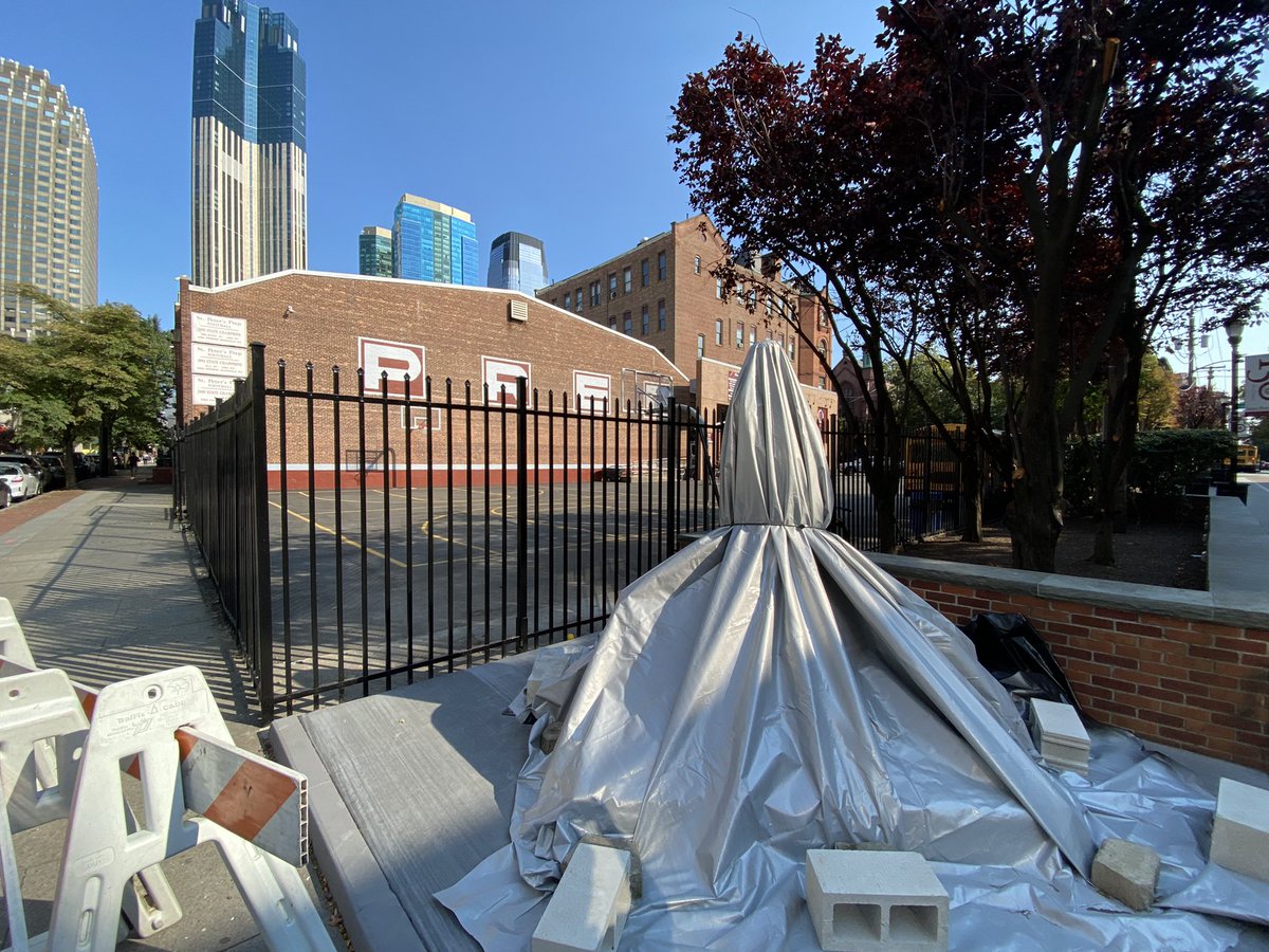 Something big is happening at the corner of York and Warren! Don’t miss the historic unveiling, at the start of the Mass of the Holy Spirit next Friday!

(If you’re not on campus, live stream Friday 9/16 at 8:10: spprep.org/mhs22)

#spp150 #amdg