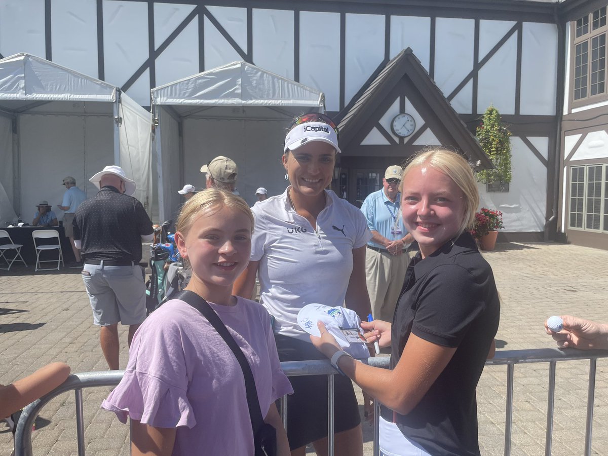 sydneydodds01's tweet photo. I had a great time at the @LPGA event today!! Thank you @USGAMike  for helping me meet @Lexi and @Thejessicakorda it was so much fun getting to watch them play today! https://t.co/OMoGAbbee0