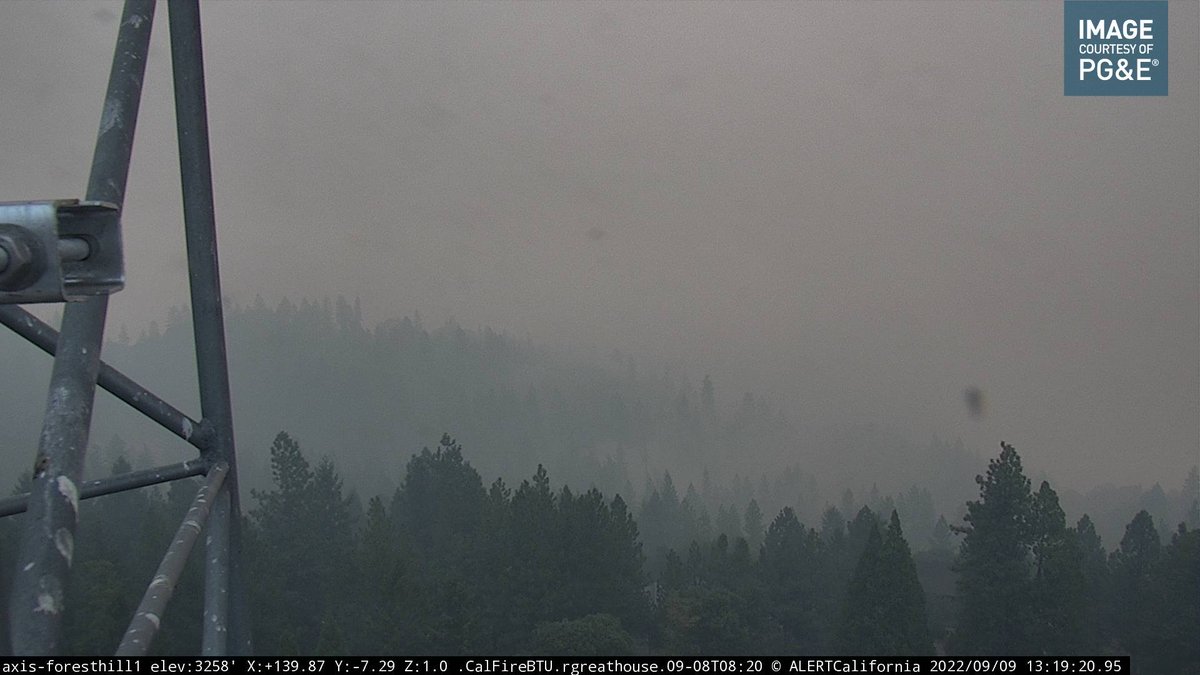 CAFireScanner's tweet photo. #MosquitoFire (#Foresthill, Placer Co/El Dorado Co) - The fire last got mapped just before 12pm today @ 29,585 acres by FIRIS, the map @ https://t.co/tmP4qp8yEY has been updated. View of this mornings run it made to the Lowe St area of Foresthill below. Lot of grey on cams today. https://t.co/H8UBcStV9L