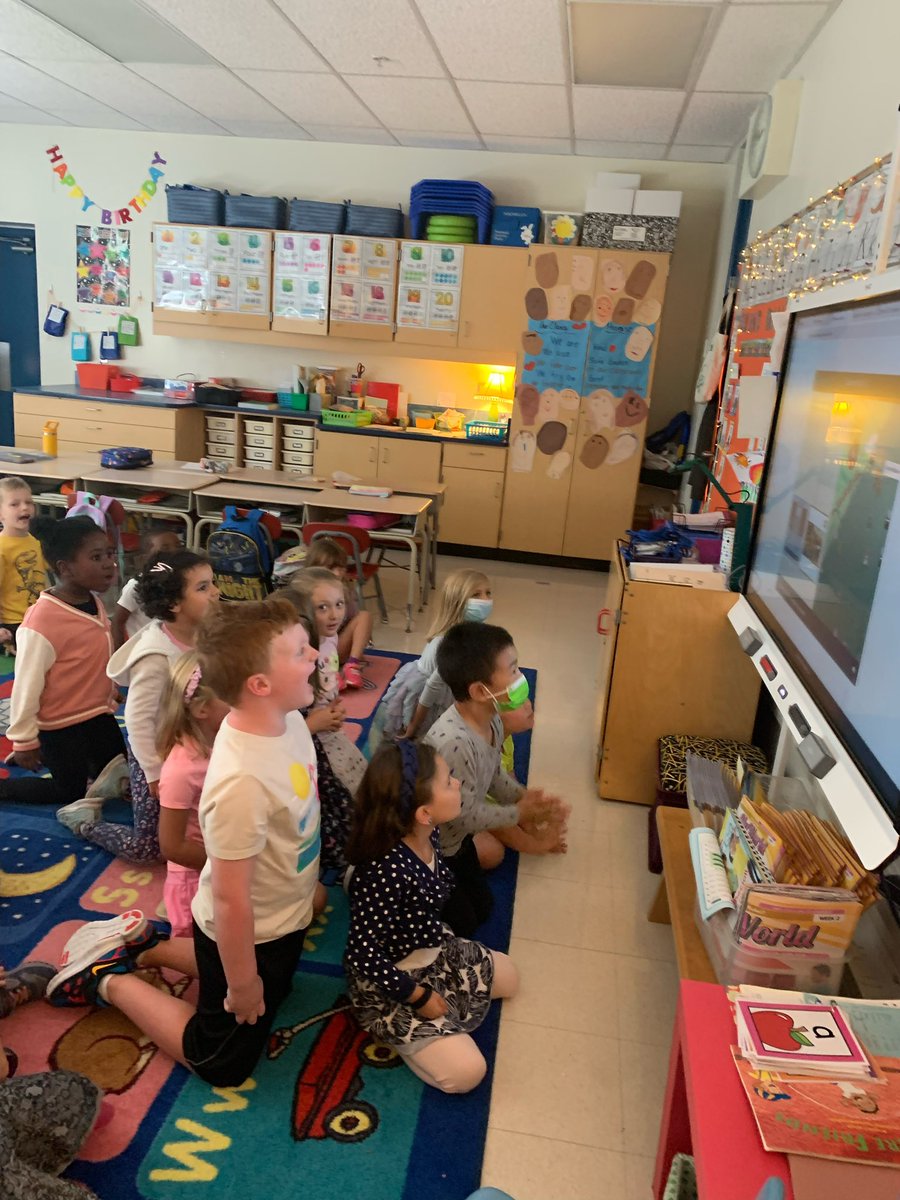 ElementaryMount's tweet photo. Kindergarten completing Time to Climb using @nearpod to learn all about the @BSDk12 Code of Conduct!  #weareMPE #powerofone #weareresponsible #wearerespectful #wearesafe 🐲💚🐉 https://t.co/Y1lPyejB4z
