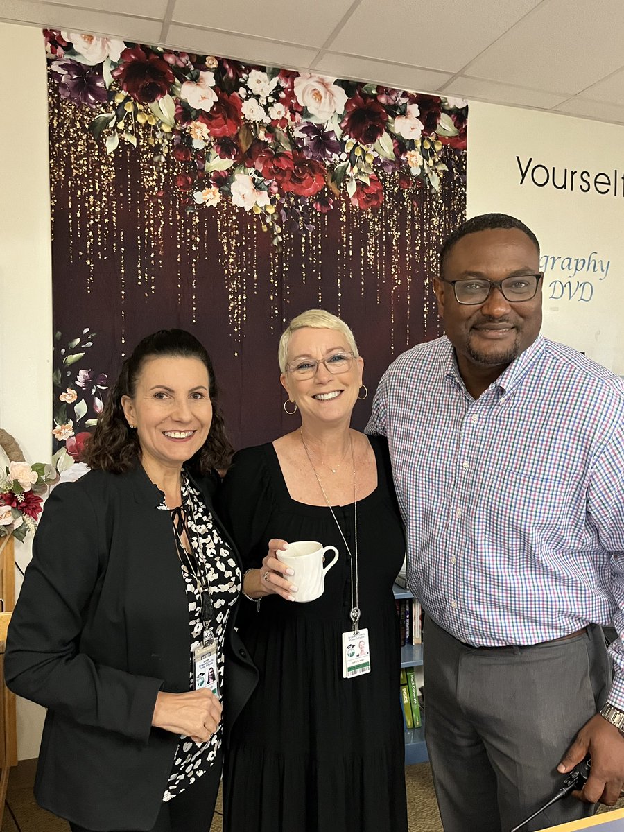acostacastro10's tweet photo. It is always pleasure to present to the faculty & staff @CypressRunEdCtr thank you @DrGHarrigan for inviting us to your campus to present on #accesspoints in #generaled #inclusionforAlllearners @ESEbroward https://t.co/WdU3j72KXF