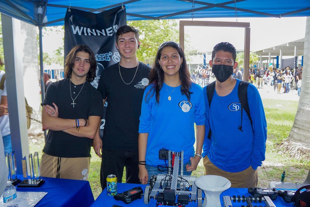 SouthDadeHS's tweet photo. Club Rush was a HUGE success! Here at SD we have OVER 50 + clubs you can join! Thank you to everyone who came out and to all our #BUCTACULAR club sponsors and club officers for making it happen! 💫#BUCNATION 🏴‍☠️@MDCPS @MDCPSSouth @miamimagnets @SuptDotres https://t.co/5pvdUwC1ts