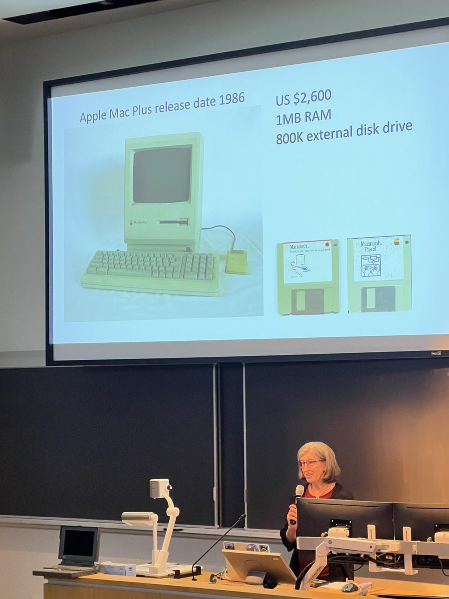 MEDGGSA's tweet photo. September Welcome 2022 kicks off with a talk from Dr. Wendy Robinson! @wprobins27  Thank you for sharing your journey and wisdom for grad school and beyond! 💫🧬 https://t.co/mncAjWmvOe