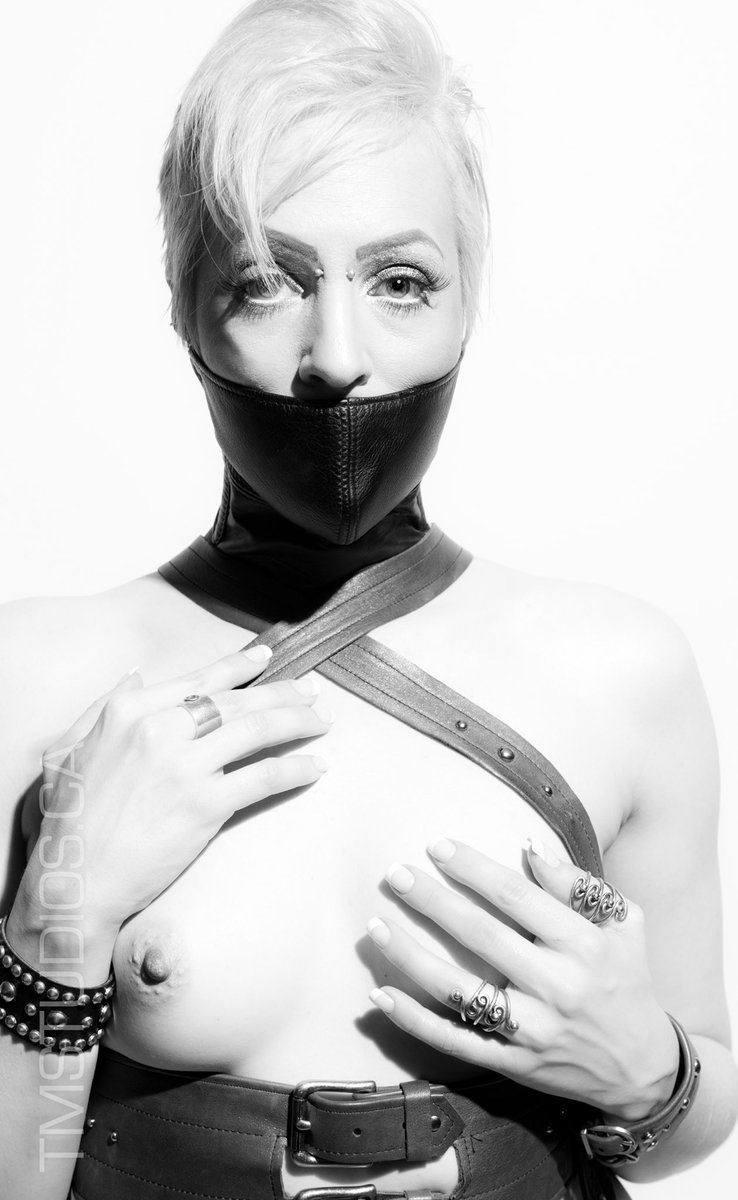 TMSNudes's tweet photo. Sshhhh!

From the archives with Model Julye, MUAH Bushra and Stylist Tamara. 
#studiophotography #fetichistes #gagged #bnwphotography #tmstudios #muah #the6ix https://t.co/e0LdvQvmKb