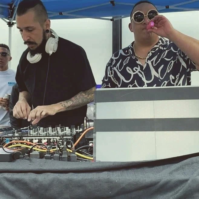itsnadaloud's tweet photo. Played some unreleased music at a rooftop day fade in San Francisco a couple weeks ago. Shout out to @elpapadisco for bringin me up during his set to drop some heat on the decks! #techhouse #housemusic #edm #rooftop #dayfade #SF #bayarea #producer #dj https://t.co/S7yRbWbjmN