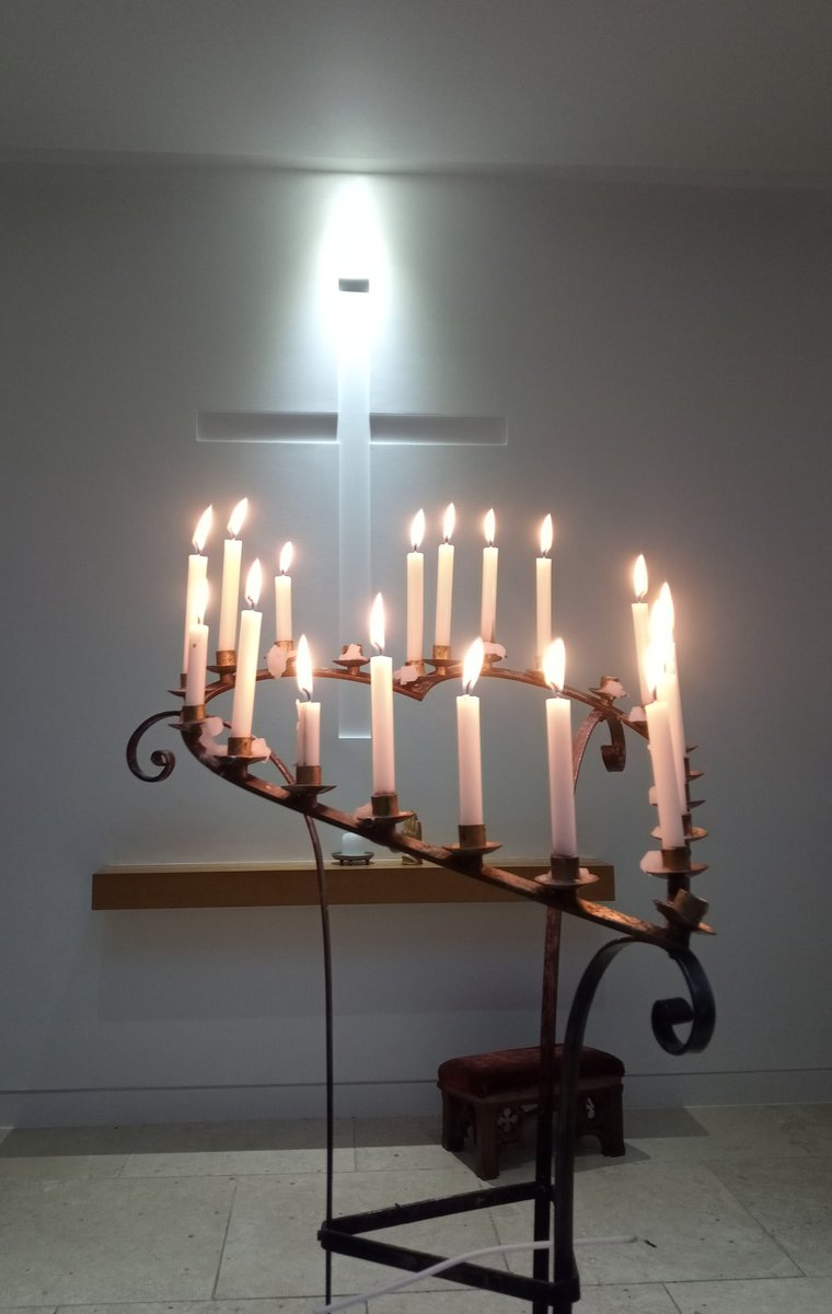 The side chapel at St Paul's is open 8am-7pm each day during the period of mourning as a place of prayer, candle lighting + with a book of condolence. Access St Paul's Road. RIP Queen Elizabeth II