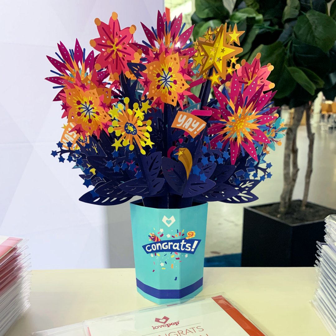 ChaseforBiz's tweet photo. #ChaseInk customer @lovepop is making moments magical here with their 3D pop-up greeting cards for attendees at #INBOUND22. ✨ Learn more about the business here: https://t.co/GdM2ztqqe3 https://t.co/gKGd2ly9u9