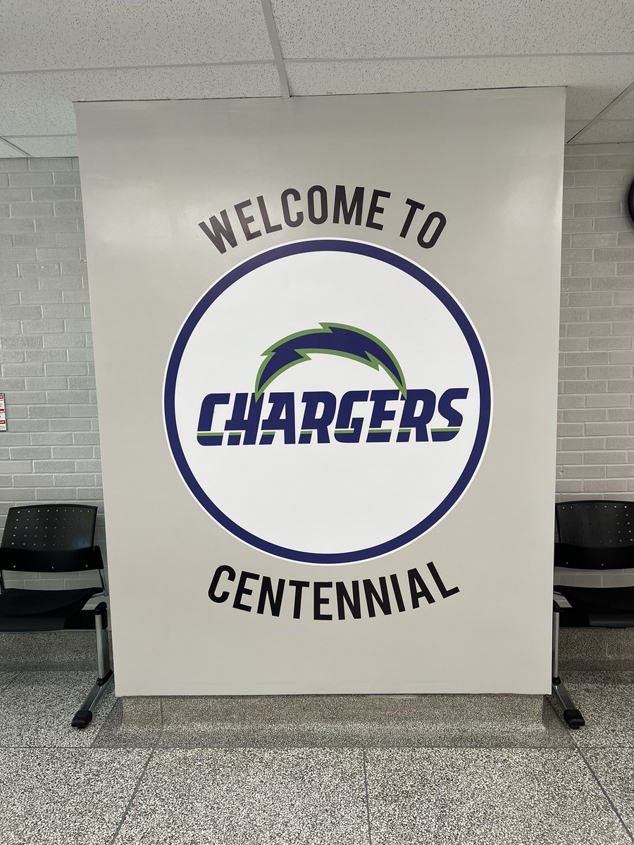 An incredible first week back at school! I am so proud of our staff and students for their hard work 👏🏽👏🏽👏🏽 @CentChargers <a href="/HaltonDSB/">HDSB</a>