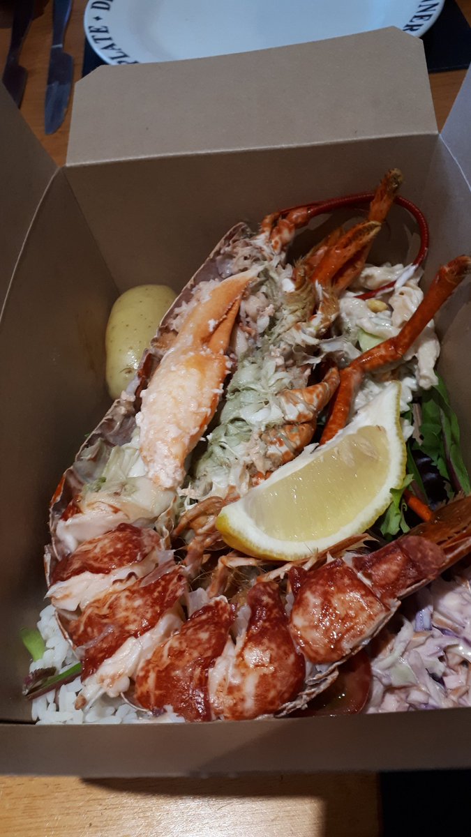 AndiDavies74's tweet photo. Can't think of a better way to end the week @longstonelodge Lobster supper https://t.co/yYn2hDKnGU