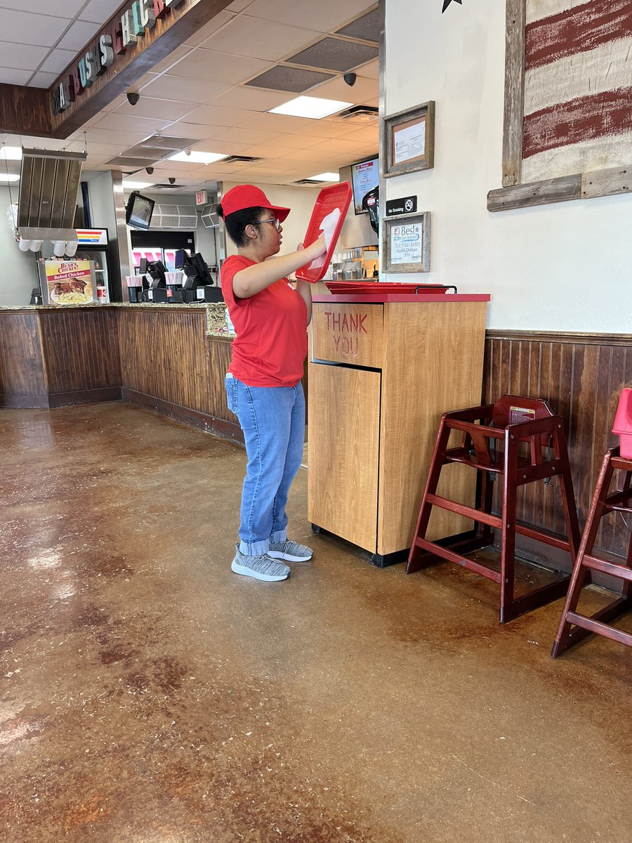 Jbcaldwe's tweet photo. We have something to celebrate in Phase 3 at Reddix! Nyah Acosta got a job at Bush’s Chicken this week and she is doing great! We must acknowledge Pedro and the crew at the Bush’s Chicken over on Potranco for giving Nyah a chance to  shine! #NISD, #Reddix, #@BushsChickenSA1 https://t.co/dDez7DEevr