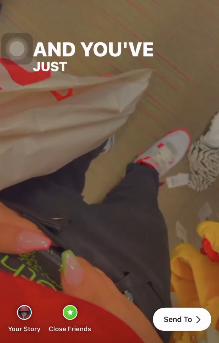 ‘ 𝖽𝖺 𝖽𝗈𝗅𝗅♡. tweet media