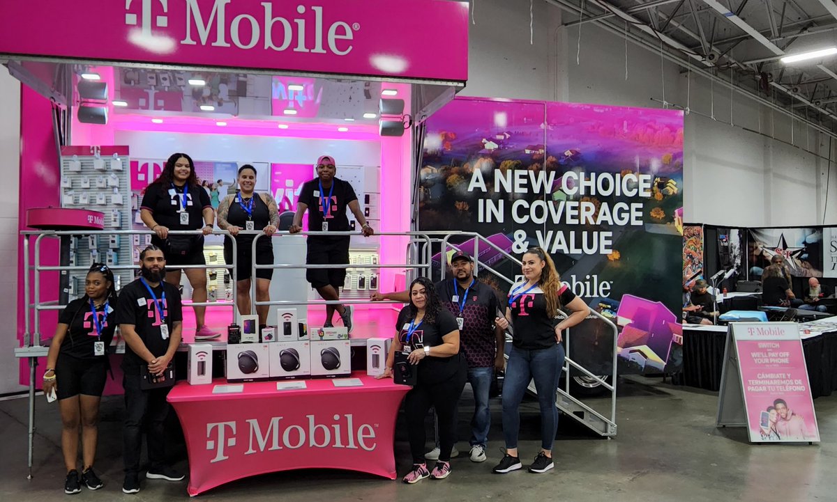 SarahPaliz's tweet photo. T-Mobile Truck South Jersey is at @inkedoutnj at the Medowlands Expo Center all weekend! Stop by and get some ink ๐ & pre-order your iPhone 14! #TMobile #TMobileTruckNJ #InkedoutNJ https://t.co/Wj1XgHVl8g