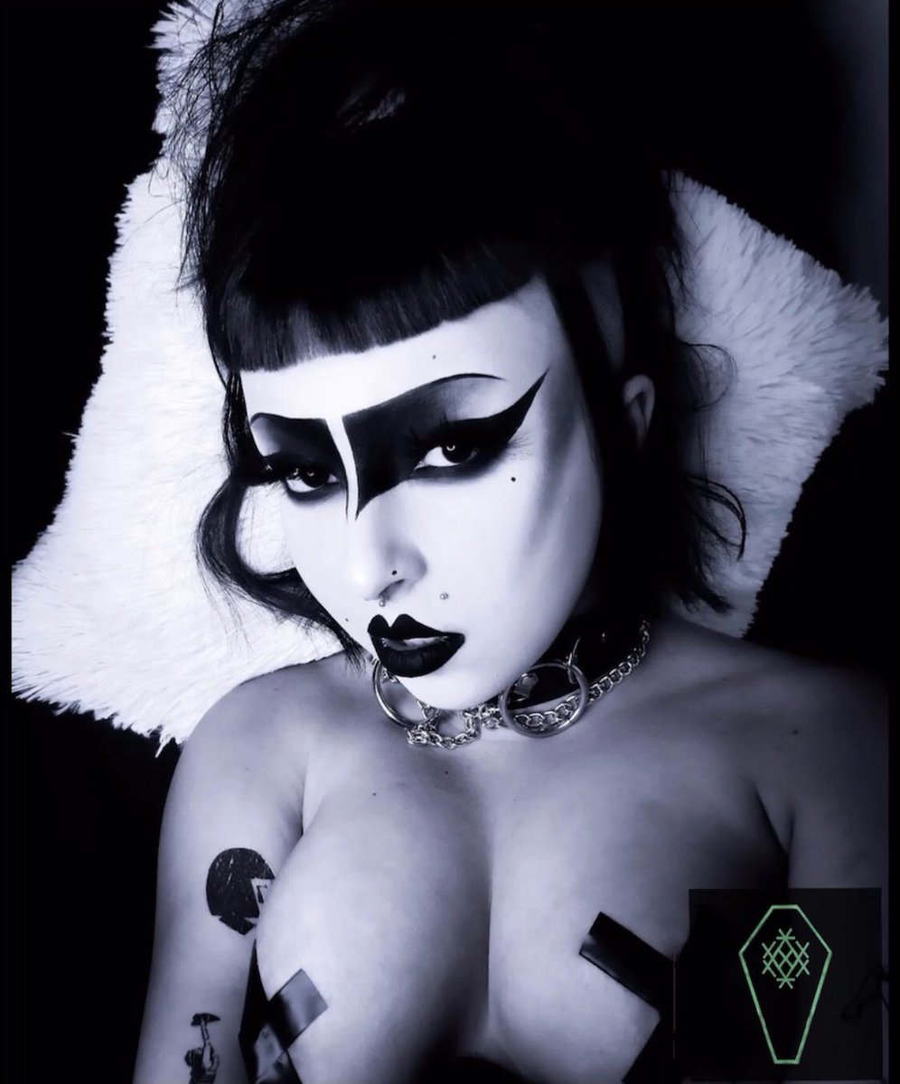 DEADCOLDCULT's tweet photo. figure 12
*
*
*

#goth #grunge #edgy #alt #emo #style #memes #egirl #women #girls #like #emomusic #nugoth #punk #deadcoldcult #metalcore #emolife #follow #emogirl #emogirls #egirls #love #emoscene #insta #girls #deadcold #explore #discover #viral #gothgirl #vampire #nsfw #girl https://t.co/uEJLMA2tfI