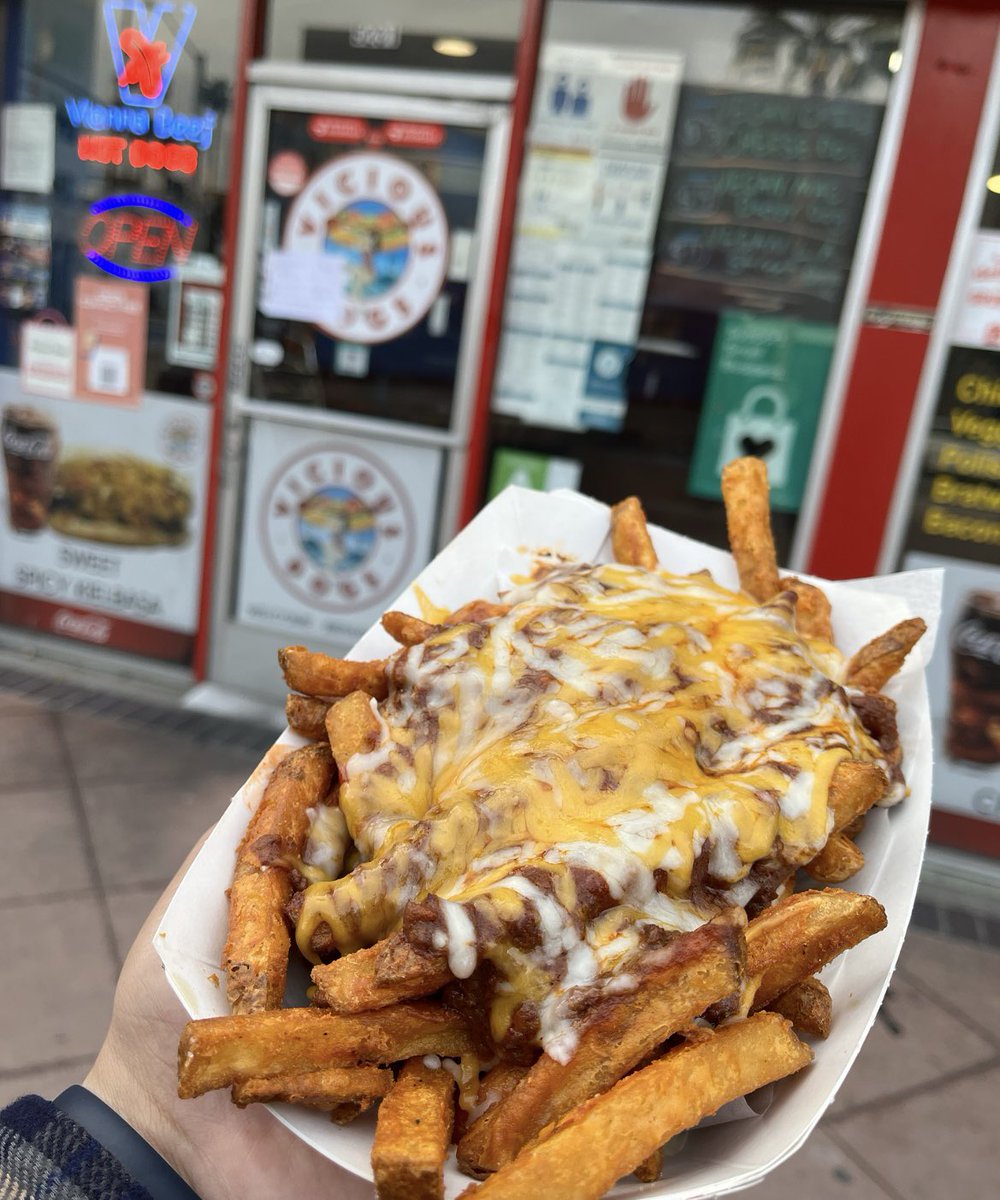 ViciousDogs's tweet photo. Happy FryDay 🍟 Hope to see you this weekend 🌭 
📸: @viciousdogs https://t.co/C3EIaIAbFZ