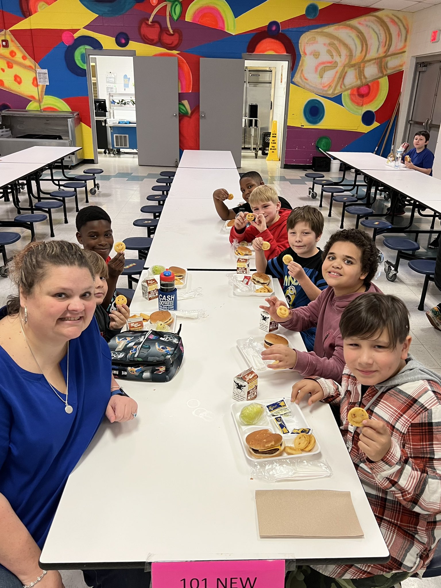 FCPS Nutrition on Twitter "A table of smiling faces today