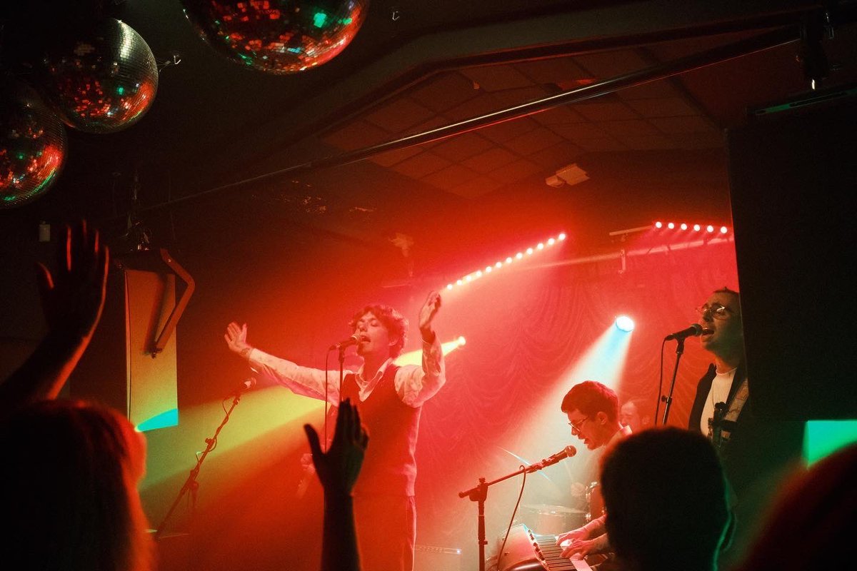 barbaratheband2's tweet image. Birmingham, Manchester and London, you were bloody marvellous. Thank you so much for coming out to watch us strut our stuff! If you’re a newly christened Barbarette, then welcome. ❤️❤️❤️ 

Tickets for our Brighton show next Saturday 👉 loutpromotions.co.uk/events/06c3e1e…