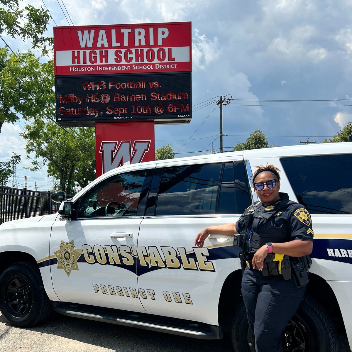 Pct1Constable's tweet photo. Constable Alan Rosen, The Office of Constable Precinct One, and Corporal Unjoli Sanders would like to wish the Waltrip High School football team the best of luck! Go Rams! @waltriphsfb @waltrip_athletics #football #gamday #pct1community https://t.co/CAi9SR9pl2