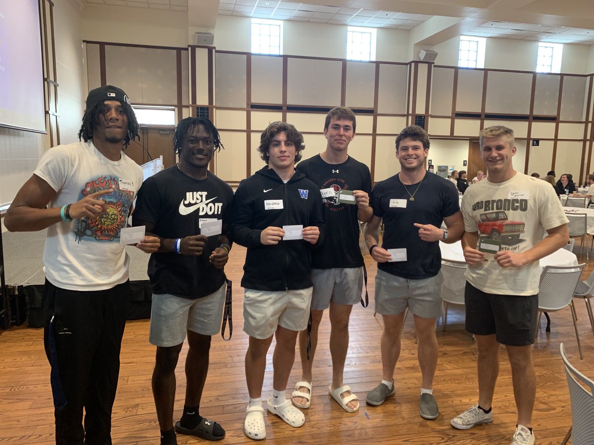 ScoBridge's tweet photo. Hey ⁦@CoachU_BU⁩ ⁦these great ⁦@ButlerUFootball⁩ players are ⁦@ButlerCCom⁩ trivia winners too! Congrats ⁦⁦@TBTheATH⁩ ⁦@ErshodJ⁩ ⁦@Ianbaron_3⁩ ⁦@OwenButlerrr⁩ ⁦@KodyLeach⁩ ⁦@MencerSeth⁩ &amp; good luck Sat. night at home! https://t.co/bcSenVKWN4
