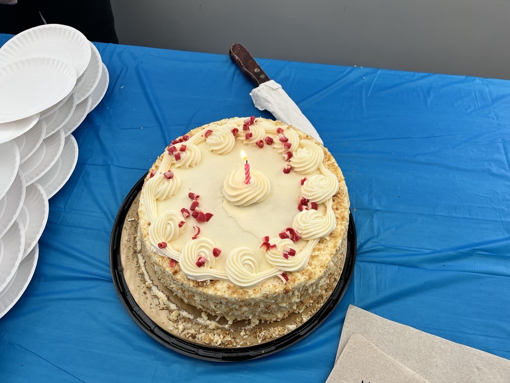 CogencyGlobal's tweet photo. We end the summer with a sizzling bang! Check out the pics of our new hire breakfast, and birthday celebrations for August.
#Welcome #Birthdays #WorkFamily #IntegrityFairnessAndFun https://t.co/m1HdJIYsb1