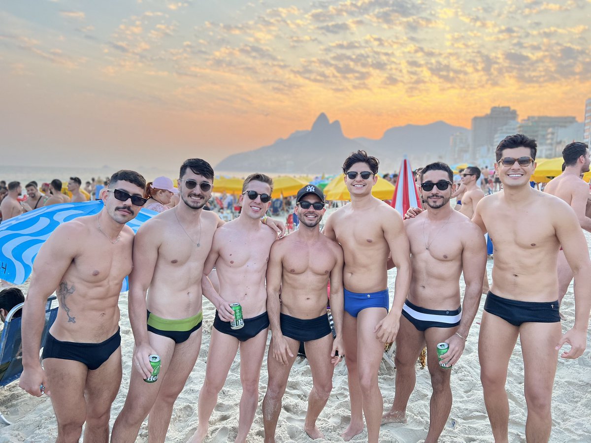 putzarthur's tweet photo. hugo, suas fotos chegaram no meu airdrop. algum arthur do grupo ficou sem elas. https://t.co/vpDX61Yhv3