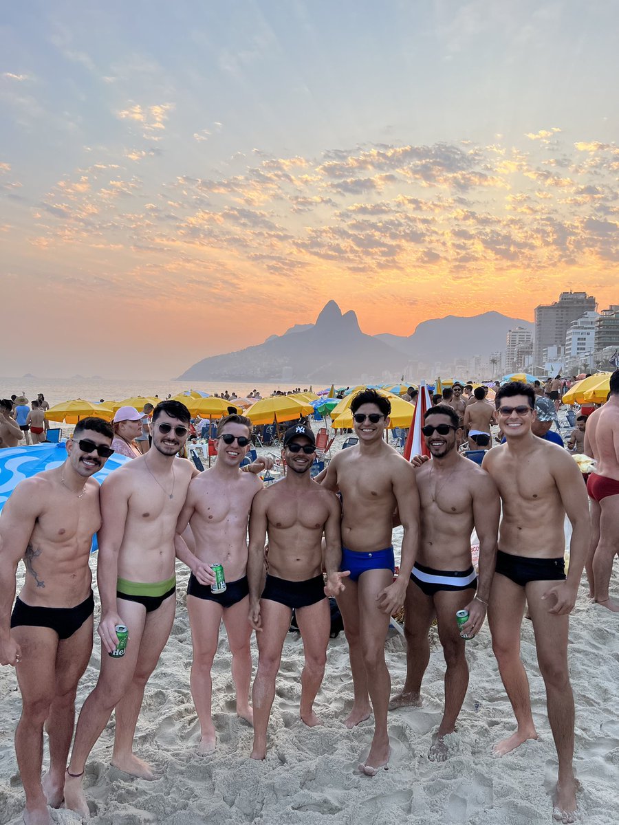 putzarthur's tweet photo. hugo, suas fotos chegaram no meu airdrop. algum arthur do grupo ficou sem elas. https://t.co/vpDX61Yhv3