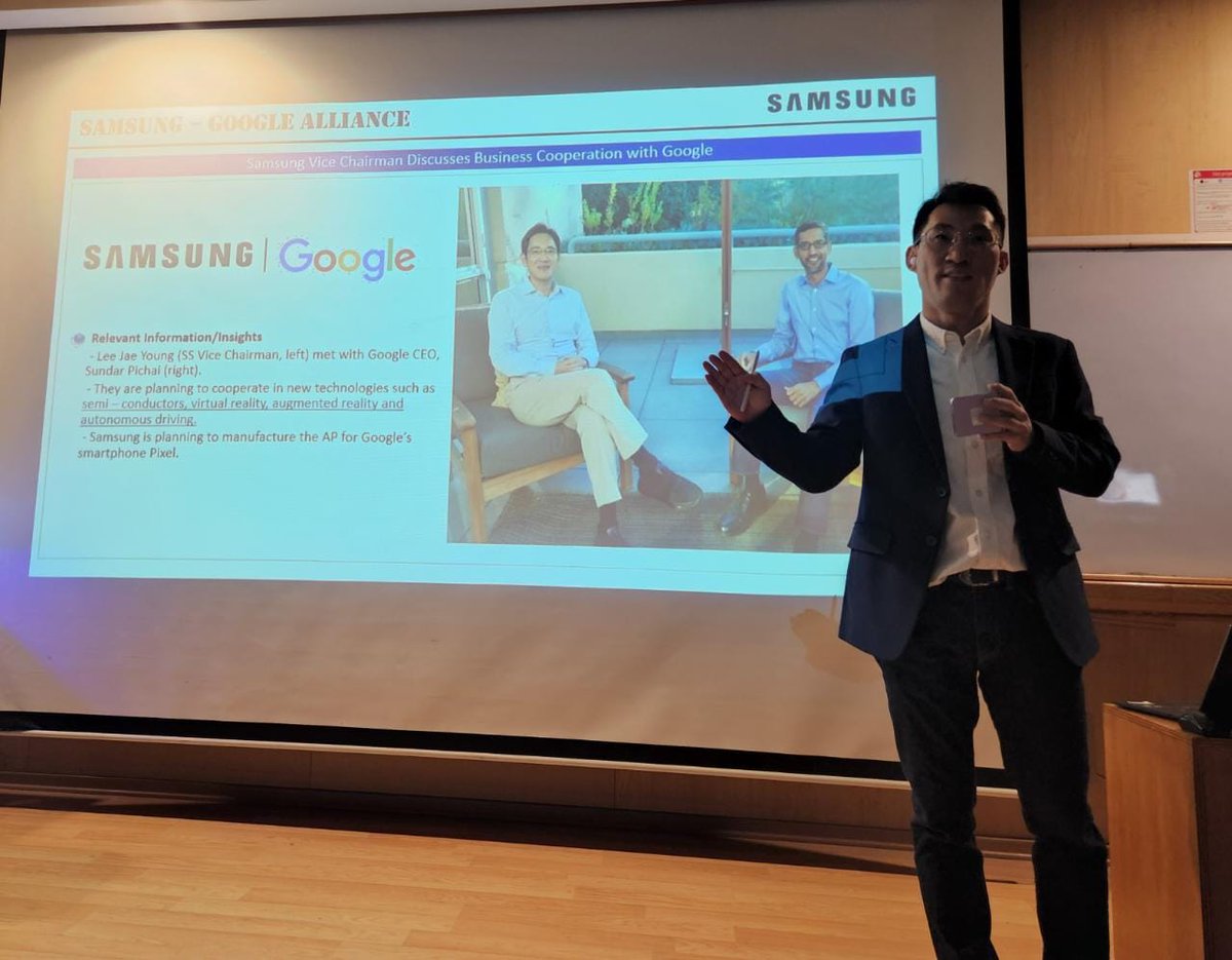 BHSUSFQ's tweet photo. "El principal competidor de Samsung es Apple pero al mismo tiempo Apple es su principal cliente de semiconductores. Entonces, si Apple vende mucho, Samsung es feliz" 
- Chanhee Cho (Samsung Managing Director)
#samsungxbhs https://t.co/1nC2s7Rusu