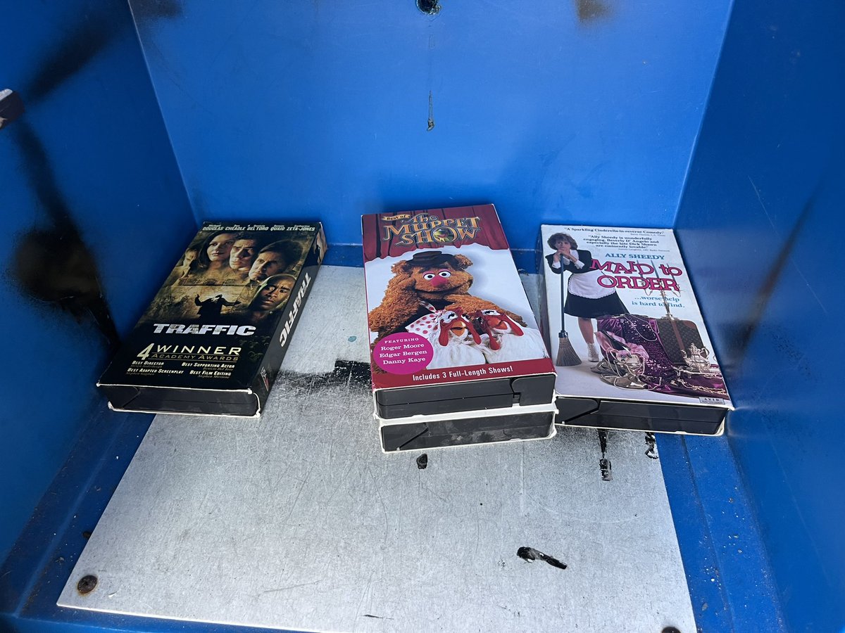 SRtwofourfour's tweet photo. #freeblockbuster - Kurt’s Movie Rack - take one leave one - corner of S Wayne & #columbiapike - movies needed!!! https://t.co/XIWcpxZspF