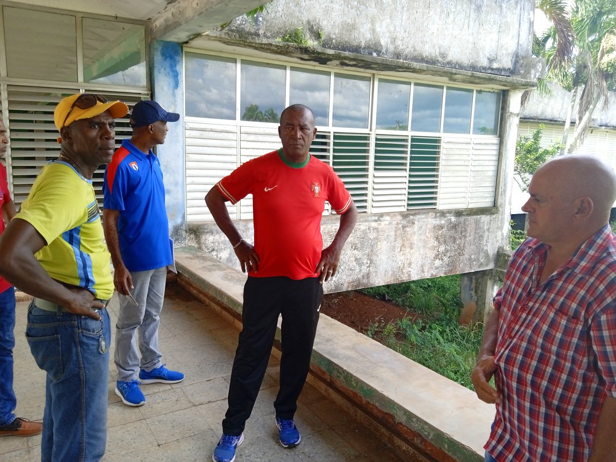 Yohselyn1's tweet photo. Hoy visitamos el inmueble q le fue entregado a #Mayabeque para la sede de la EPEF del territorio, lugar donde se trabaja para avanzar con vista al curso 2022/2023. https://t.co/2xoWjKv12L