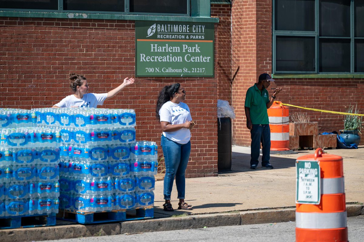 MayorBMScott's tweet photo. Shoutout to our friends at @wbaltv11, @98Rock, @wbalradio, and @safeway for coming out and helping distribute water at Harlem EMS! Also want to recognize MAG Partners for supporting efforts in Cherry Hill! Grateful to everyone who’s come out and helped uplift our communities. https://t.co/wRN9Zu0g08