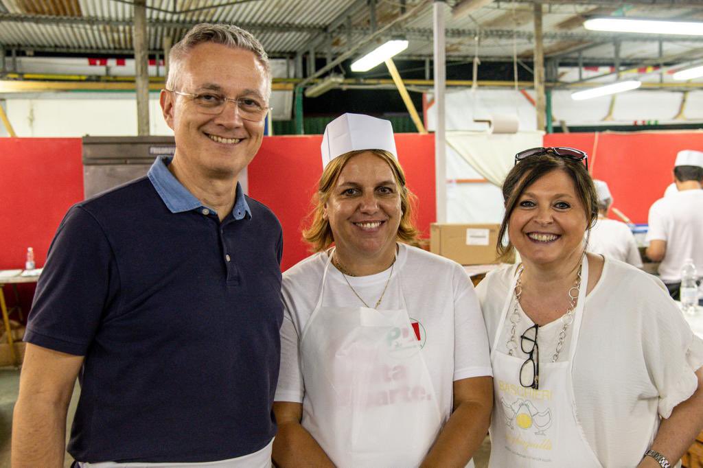 Tetovaccari's tweet photo. Stasera come ogni anno il mio turno da volontario a @festamodena nel ristorante del mio circolo #Kunza. #scegli #il25settembrevotopd #vinconoleidee https://t.co/0hQl0PIQCb
