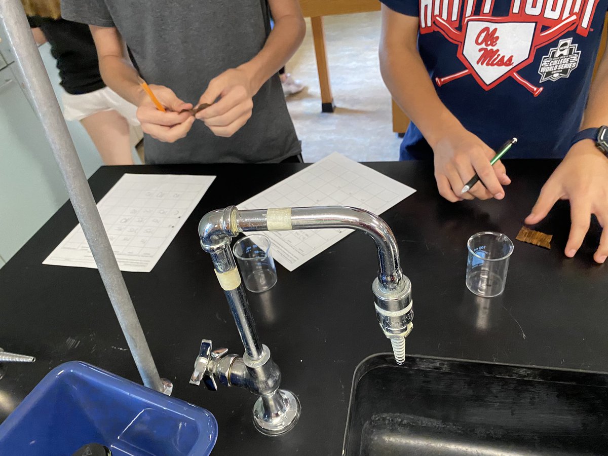 wdhsbowles's tweet photo. PSChem at it again with those investigations! @WesternDubuque students working to understand properties are used to classify elements! #wdhs #wdbobcats #goscience https://t.co/IjZUlqCnq4