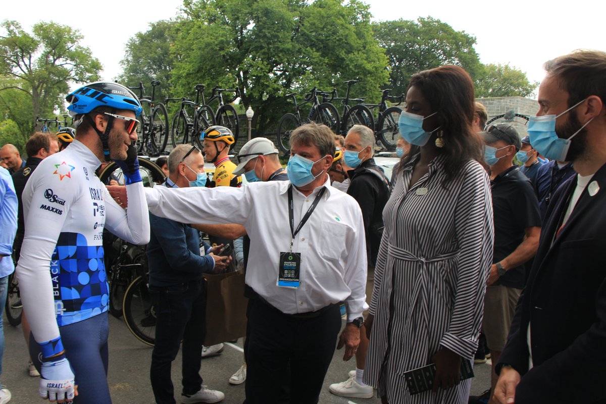 FranceQC's tweet photo. La Consule générale adjointe Cécile Ondoa Abeng &amp; notre attaché @Guillaume_Cty ont rencontré au @GPCQM @HugoHoule, 1er québécois vainqueur d'une étape au @LeTour 🇫🇷. Toutes nos félicitations encore pour cette victoire en #France !👏 https://t.co/2cZSiaOVg6