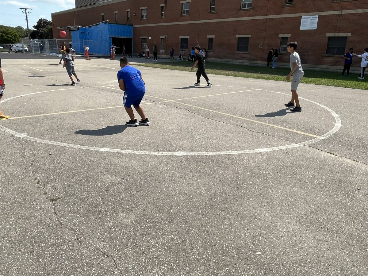 CB StirlingHWDSB (@cb_stirling) on Twitter photo Thanks to our students and staff for a great first week back!  It was fabulous to see students connecting in their classrooms and on the playground. Enjoy the weekend! Thanks to our students and staff for a great first week back!  It was fabulous to see students connecting in their classrooms and on the playground. Enjoy the weekend!