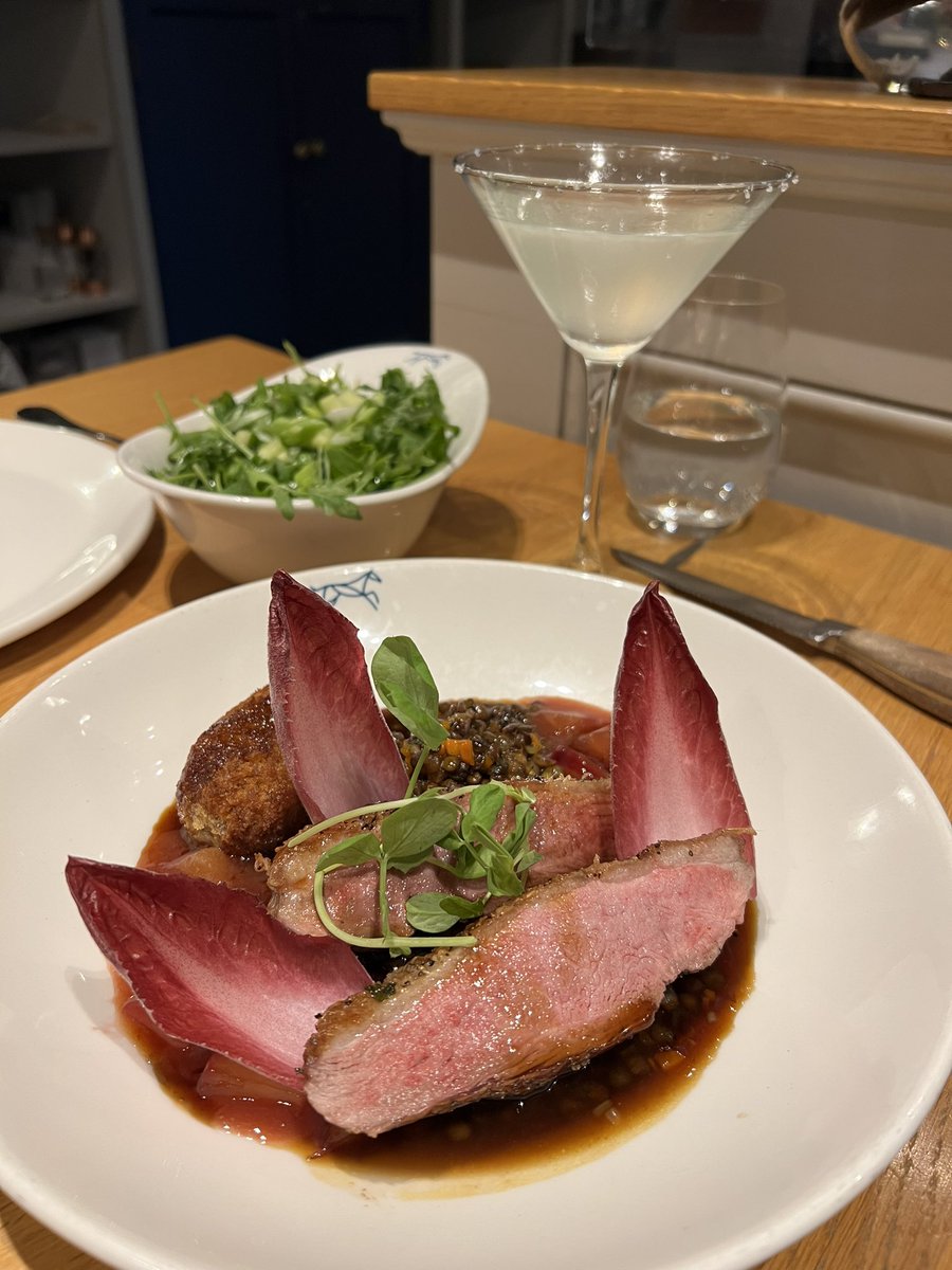 anywherewewandr's tweet photo. Best dinner @MikeyRyans ... thank you @CashelPalace #bestdinner https://t.co/gsE9bUGcLB
