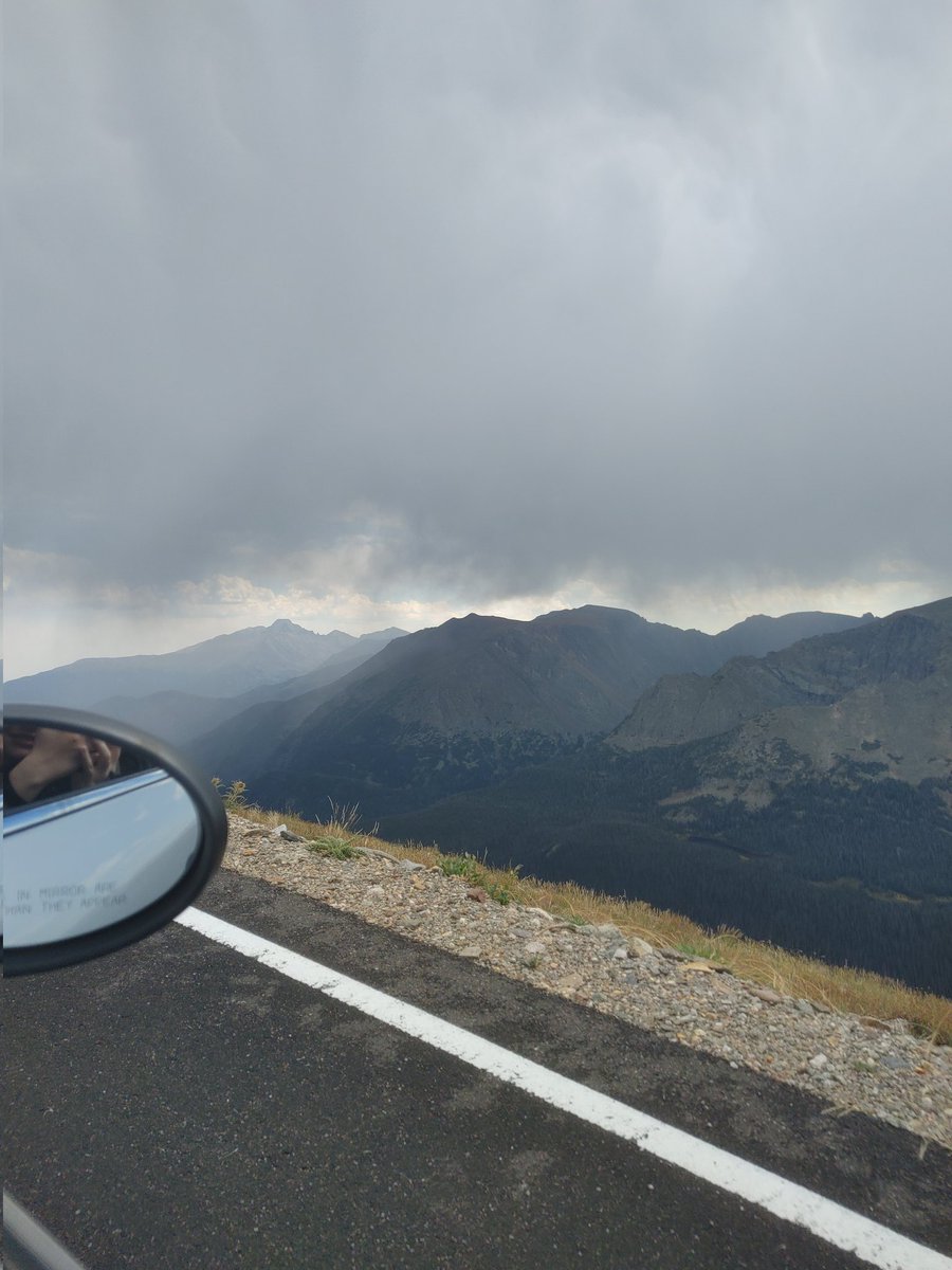 TheyMelinda's tweet photo. We went to Colorado https://t.co/wOFXlfteoD