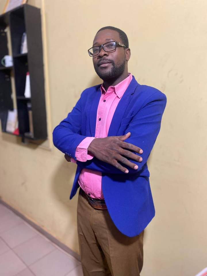 #twitter Jeunesse africaine dans tout son ensemble réveillez-vous. Soutenons nos leaders panafricanistes. @ Twitter