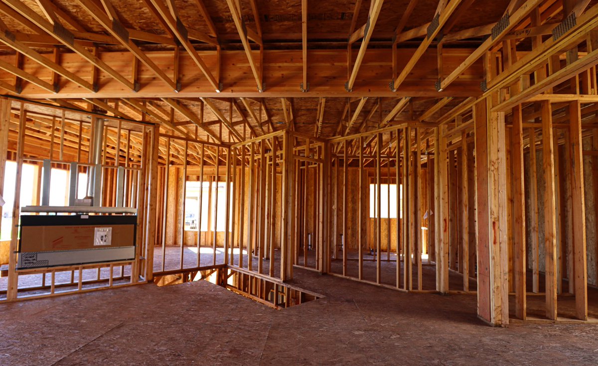 JMIConstructors's tweet photo. Update on our 2023 parade home being built in The Ledges…check out this sneak peek of the amazing views from the back deck! 😍🏡 🔨 #paradeofhomes2023 #theledgesofstgeorge #stgeorgeareaparadeofhomes #luxuryhomes @stgeorgeparadeofhomes https://t.co/eRbDH5d6TV