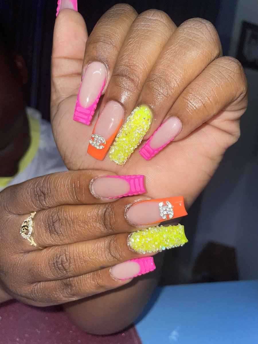 beenboutblu's tweet photo. 1st month in the game. I’m Prada me 💙 #southfloridanailtech #nailtech https://t.co/obV3eiOMha