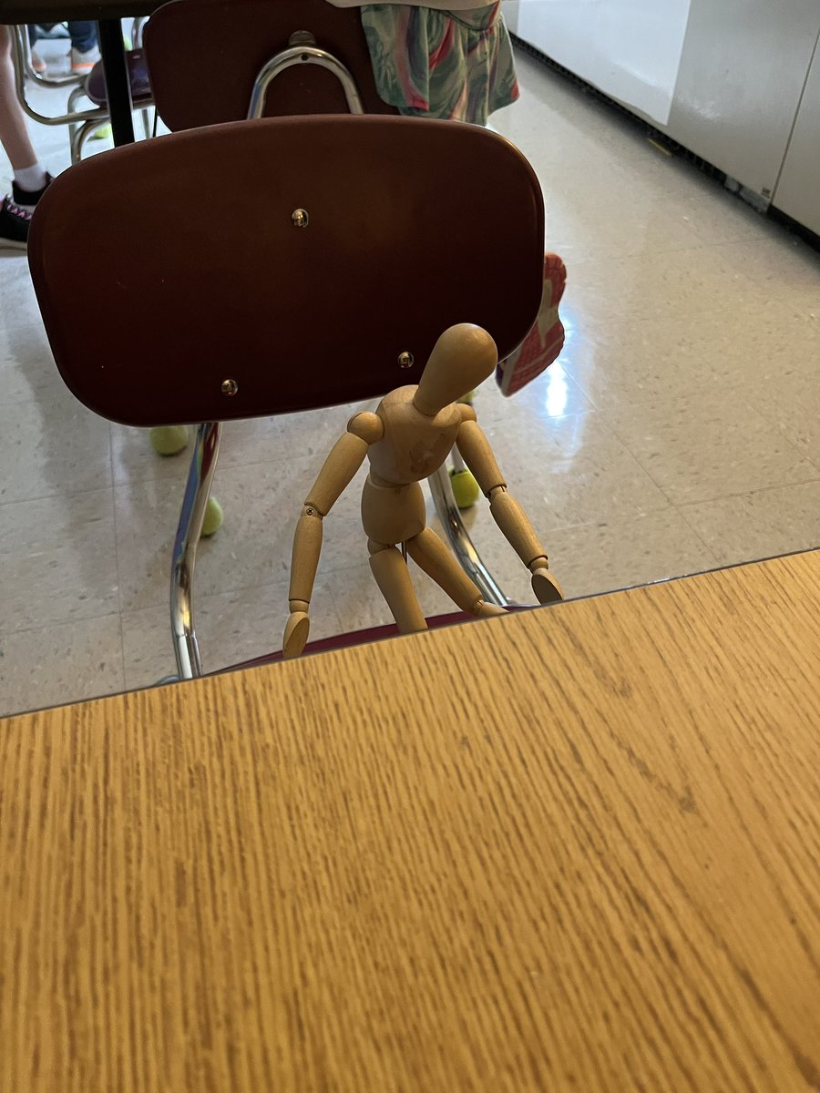 RSEsmART's tweet photo. I love that a class of fifth graders was missing a student who was absent and found a way to include her! She sat on the carpet with them, presented their collaborative artwork with them and sat in her seat! Our students are the coolest!@RSELions https://t.co/NqRoVfgBsJ