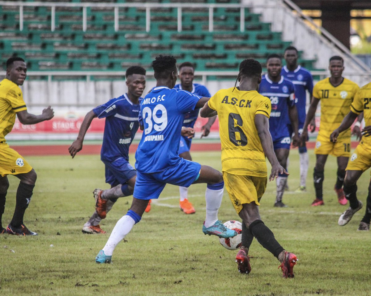 SportContents's tweet photo. #TotalEnergiesCAFCC 
Le Milo FC 🇬🇳 a disputé et remporté ce soir face à l’ASC Koza 🇹🇬 (victoire 2-1), le tout premier match de son histoire dans une compétition interclubs de la CAF. Historique 👏🏾
✍🏽🗞 https://t.co/o8wHMufW4z
#ExpertsFoot224 https://t.co/nTDbvjiPf8