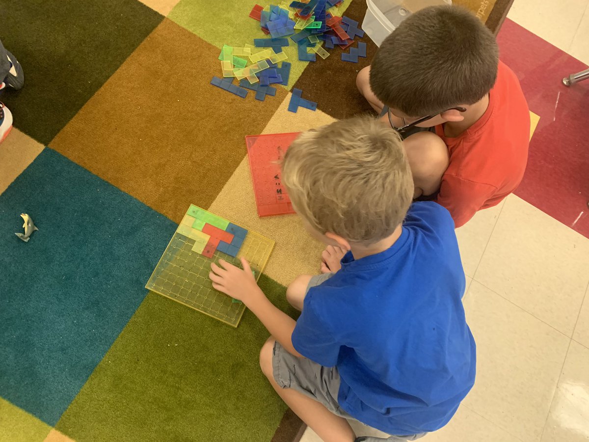 wiffenGr2's tweet photo. We wrapped our week up with some inquiry time and our classroom manipulatives. I spy some math thinking! #wemadeit https://t.co/W8czAcBvzk