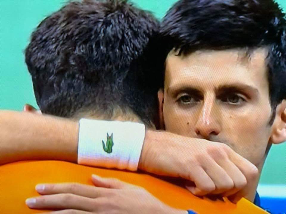 Sandra_Gitana's tweet photo. Hoy hace 4 años de la final del #USOPEN en que #NovakDjokovic 💗le ganó a nuestro gran #Delpo en 3 sets. El abrazo de 2 grandes!!!!
#USOpen2022 
#Nole #Delpo
#USOpen2018
#USOpenNaESPN 
#USOpenxESPN #USOpentennis 
#Tennis https://t.co/67LZwlEpDP