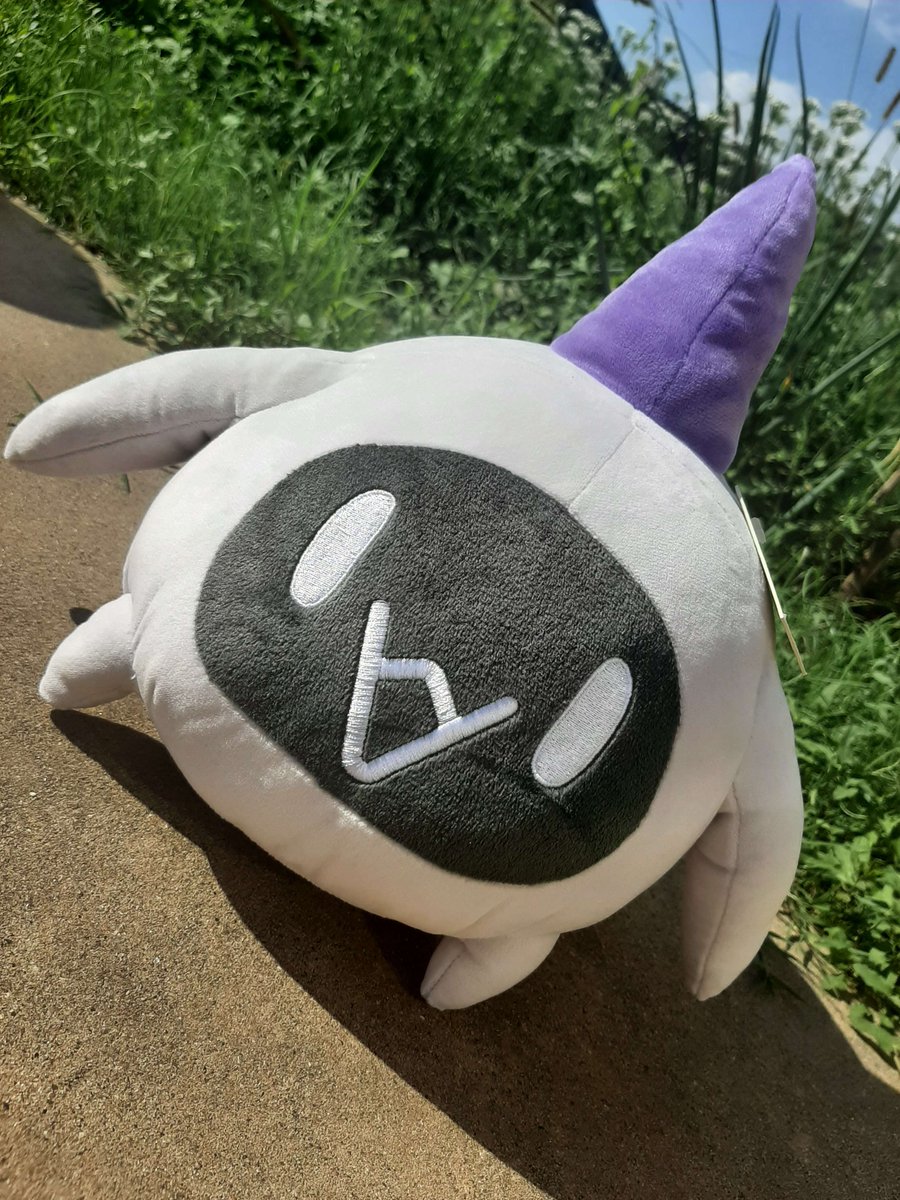 LargeNapTTV's tweet photo. LOOK AT THE DUMMY THICC ON THIS CHATBLIN!!👀
Ahh so happy it arrived!! I love em, BIG derpy squish!!☀️

Much love to @dyarikku🤍✖️ 
#rikkugaki #chatblin https://t.co/M9dFnng3xW